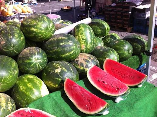 FRESH LARGE Watermelon (£1.51-kg)